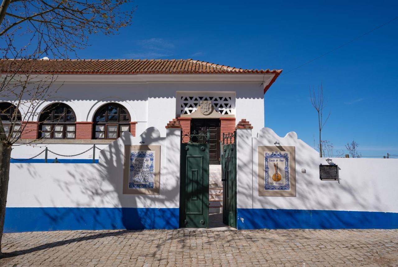 Bed and Breakfast Escola Do Fado Vila Fernando  Экстерьер фото